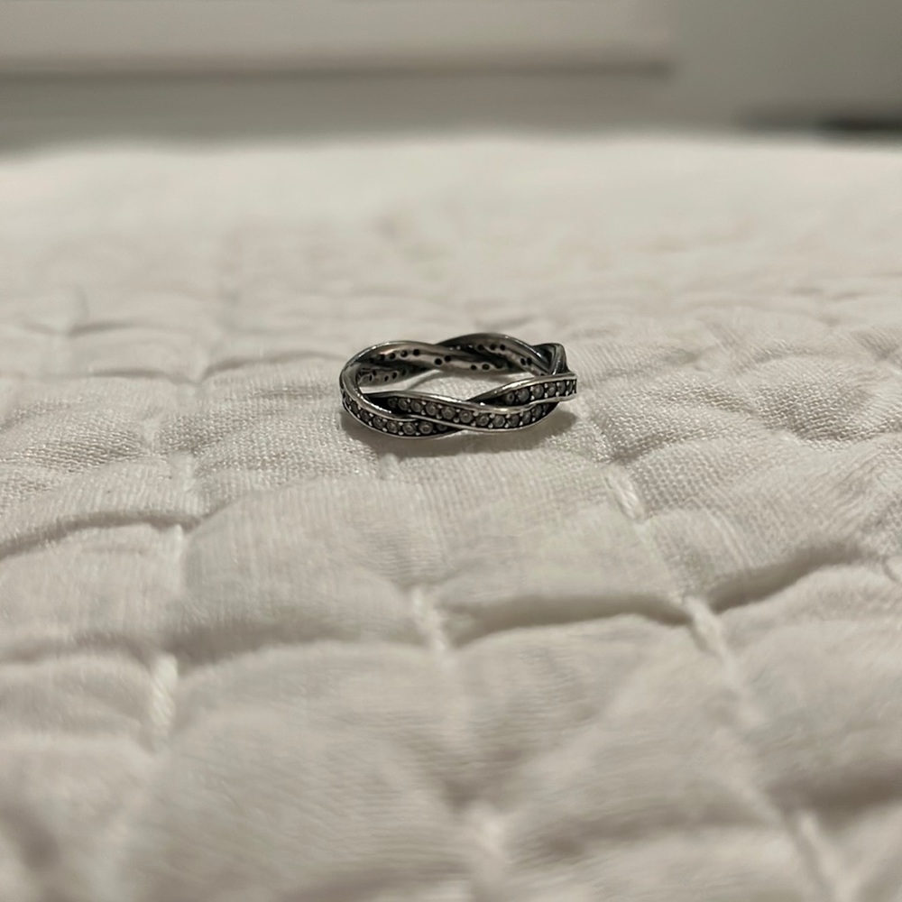 Pandora ring